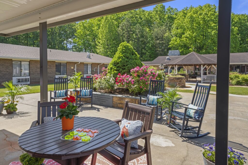 independent and assisted living Denton NC