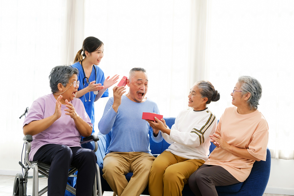 assisted living social activities